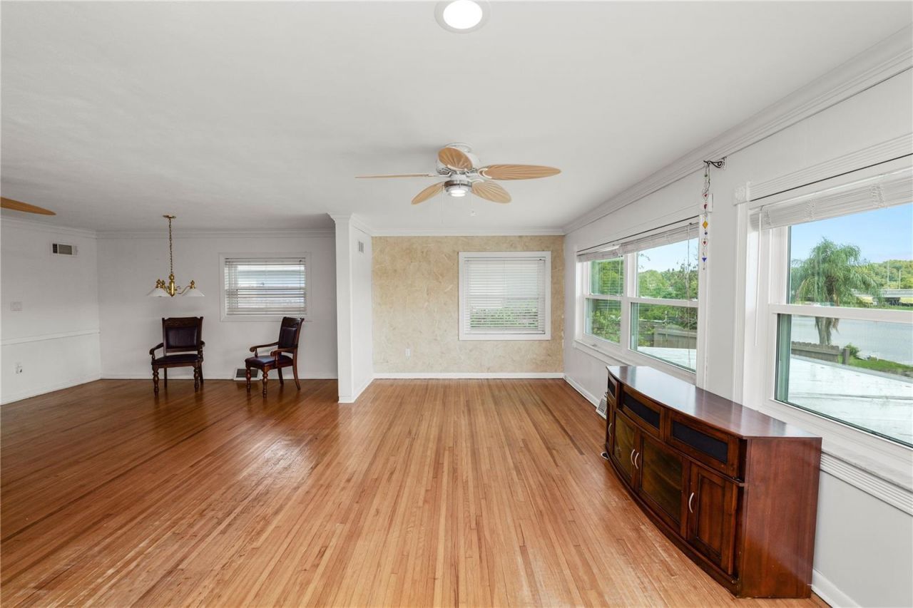 228 W Lake Ina Drive, Winter Haven, FL 33884 Photo