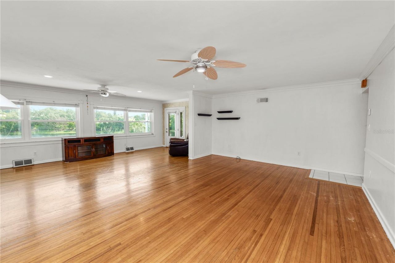 228 W Lake Ina Drive, Winter Haven, FL 33884 Photo