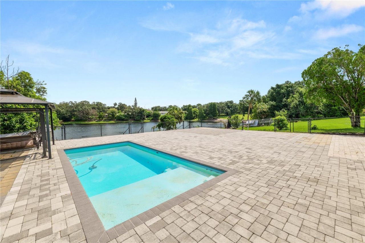 228 W Lake Ina Drive, Winter Haven, FL 33884 Photo