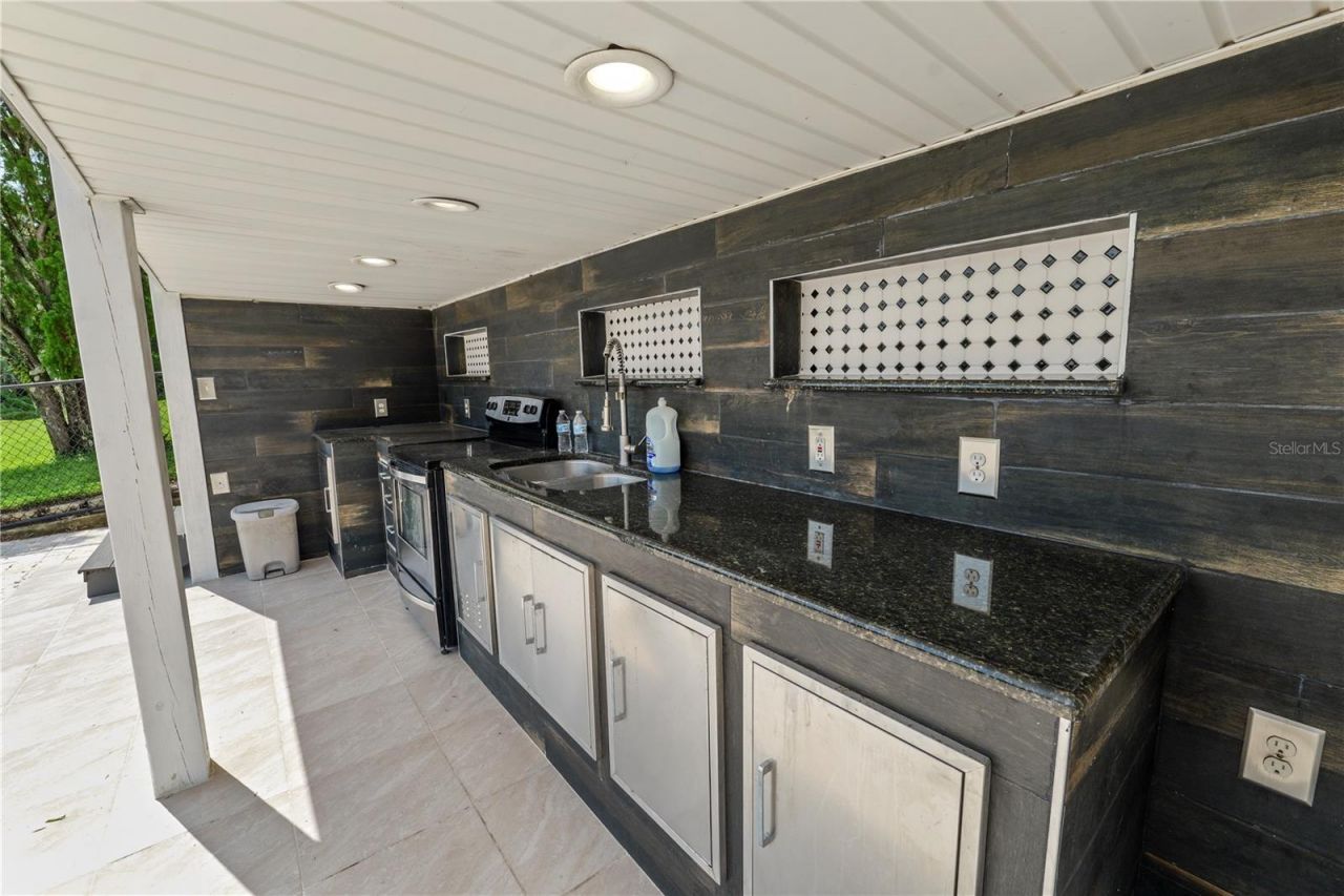 228 W Lake Ina Drive, Winter Haven, FL 33884 Photo