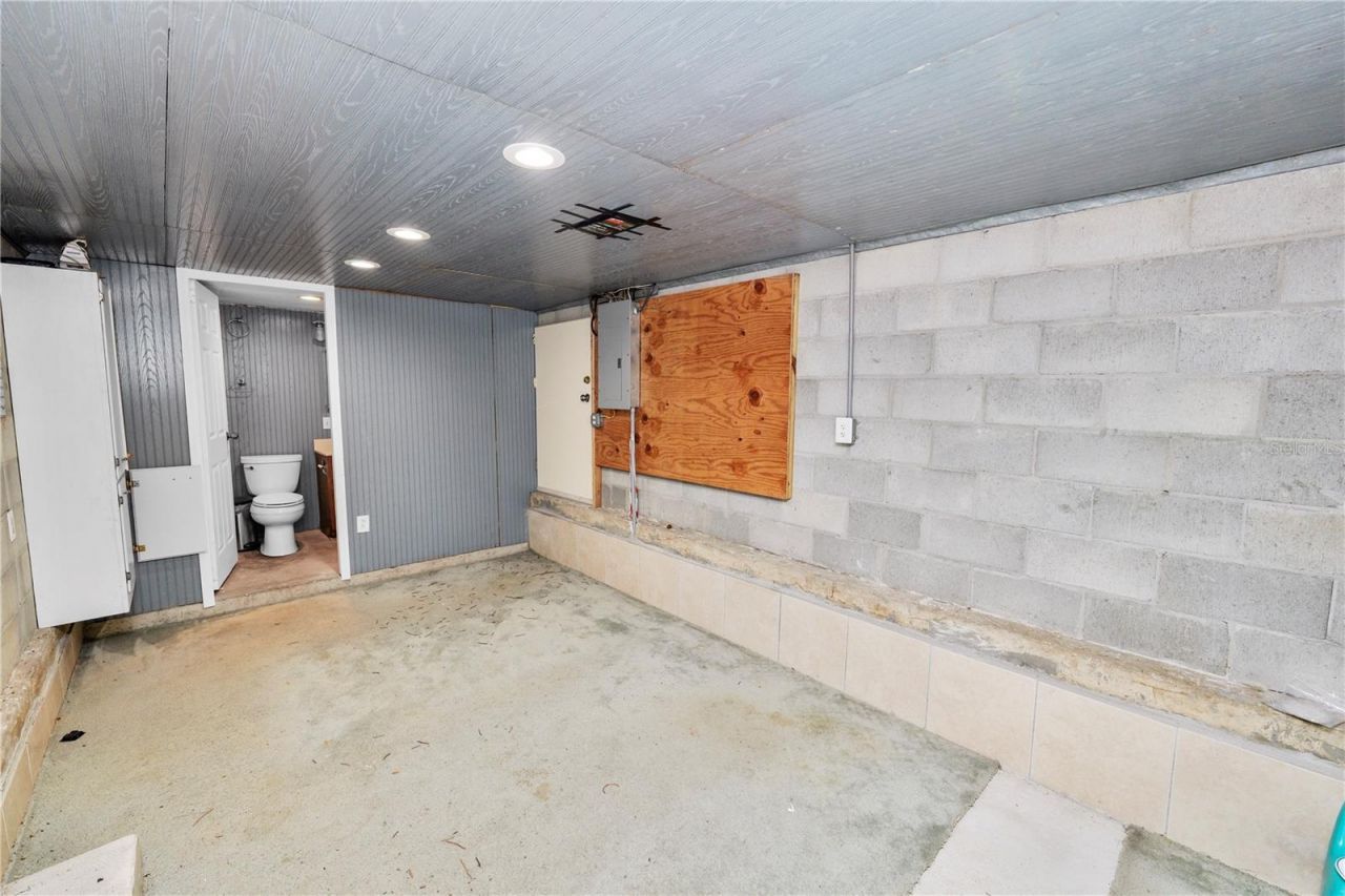 228 W Lake Ina Drive, Winter Haven, FL 33884 Photo