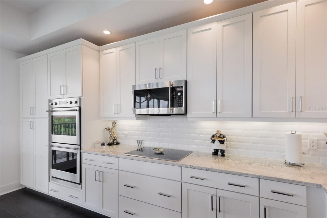 10530 Boardwalk Loop, Unit 601, Bradenton, FL 34202 Photo