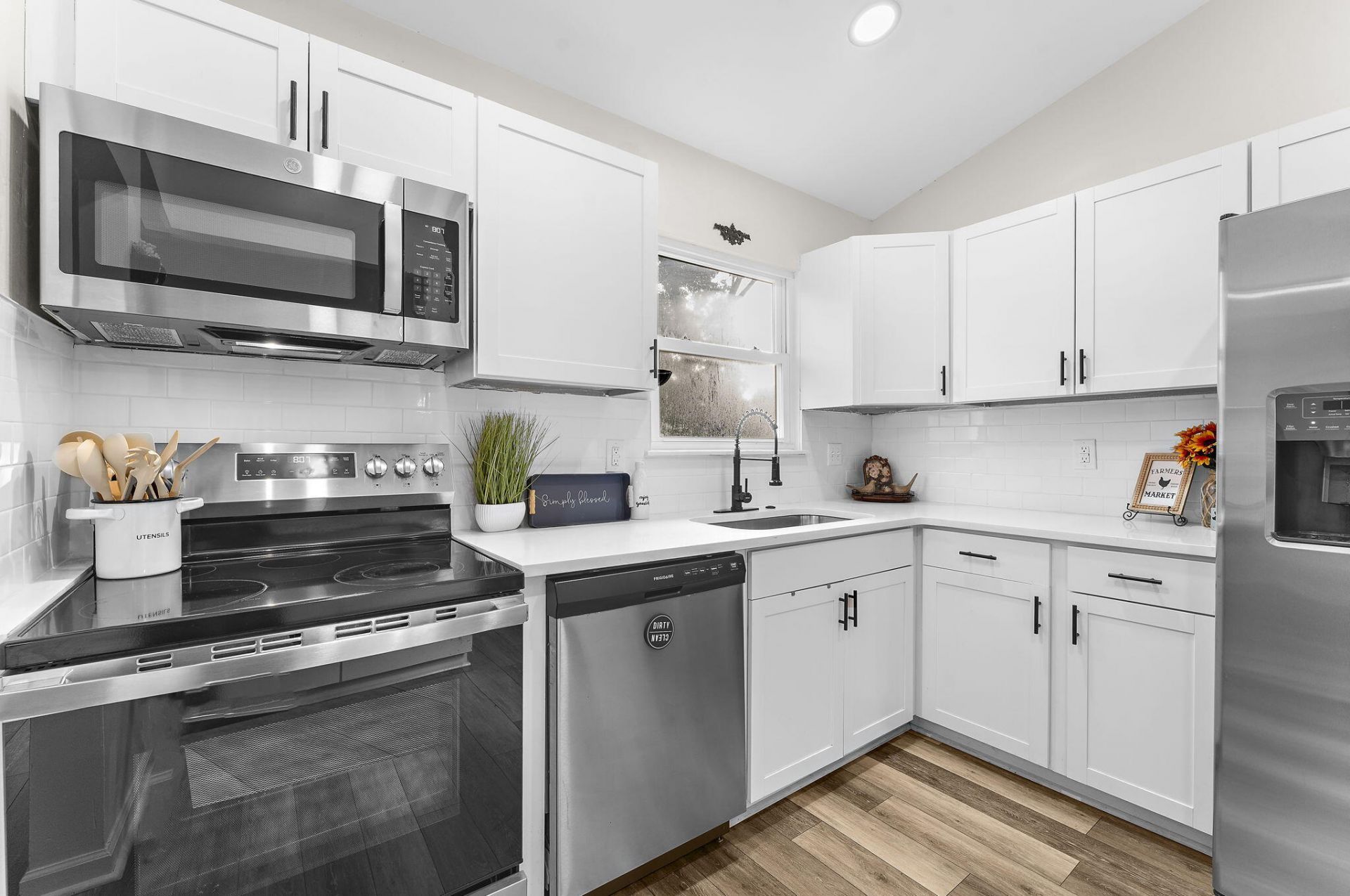 101 Ewell Court Photo 10