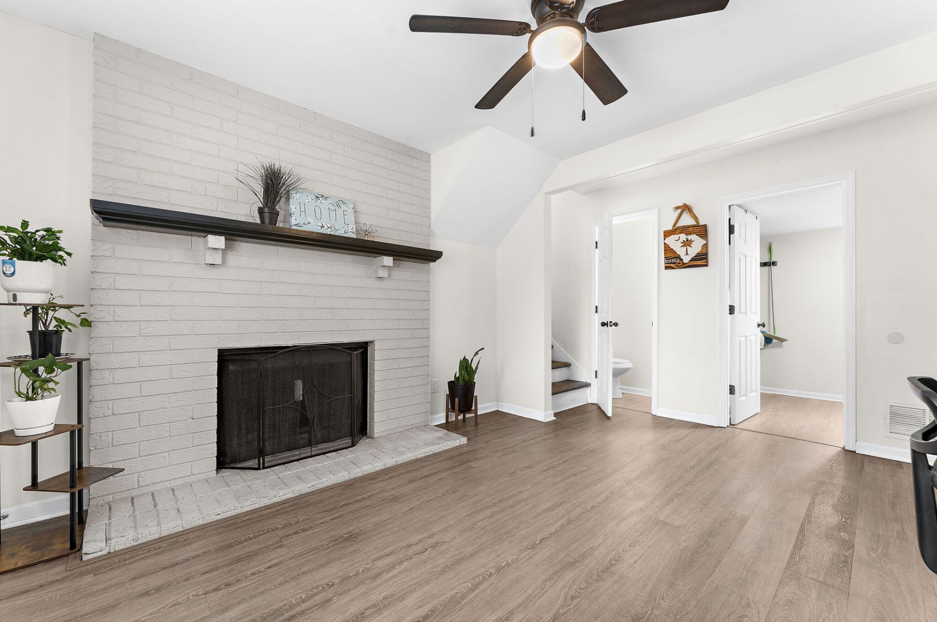 101 Ewell Court Photo 15