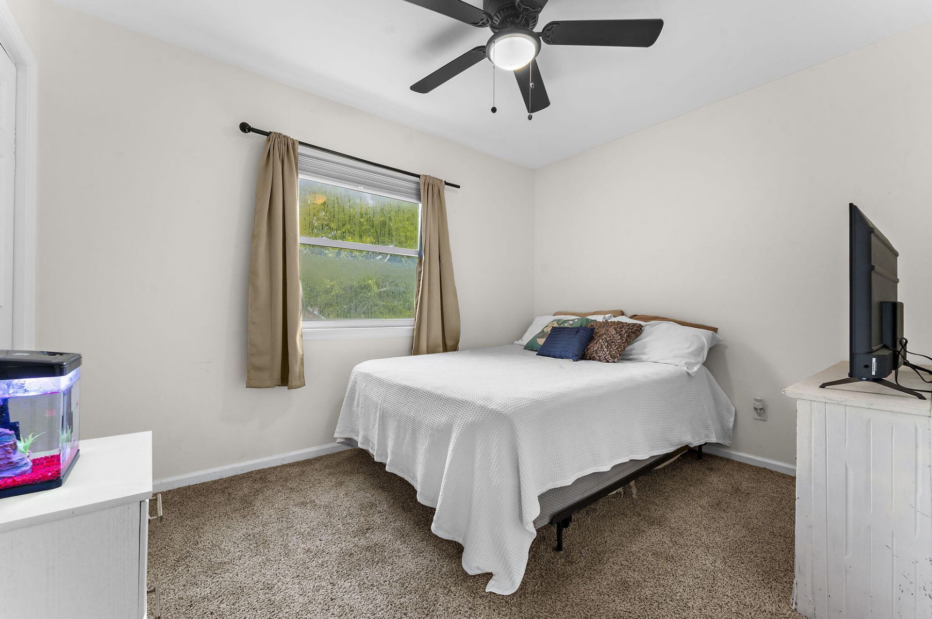 101 Ewell Court Photo 21
