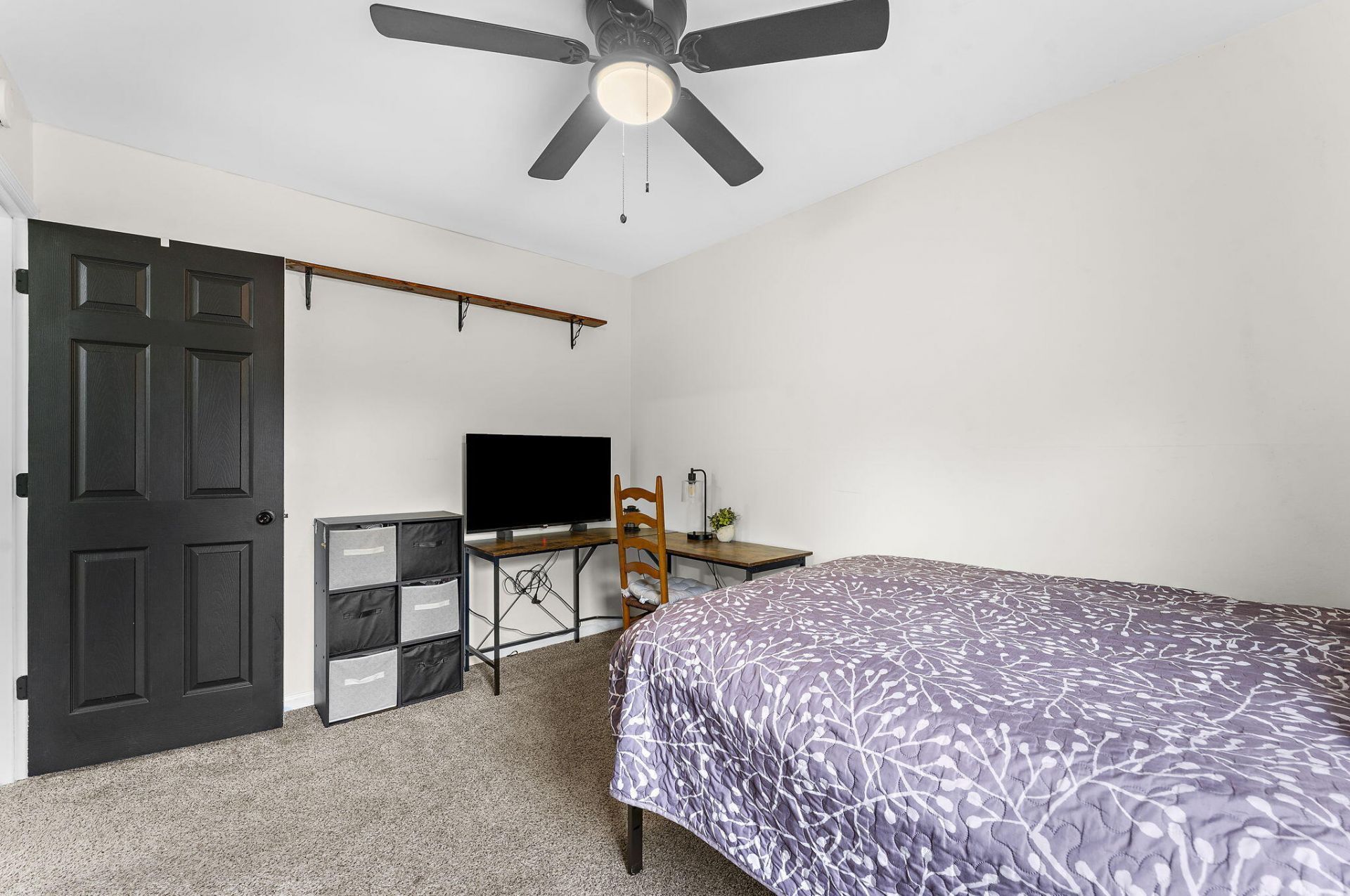 101 Ewell Court Photo 24