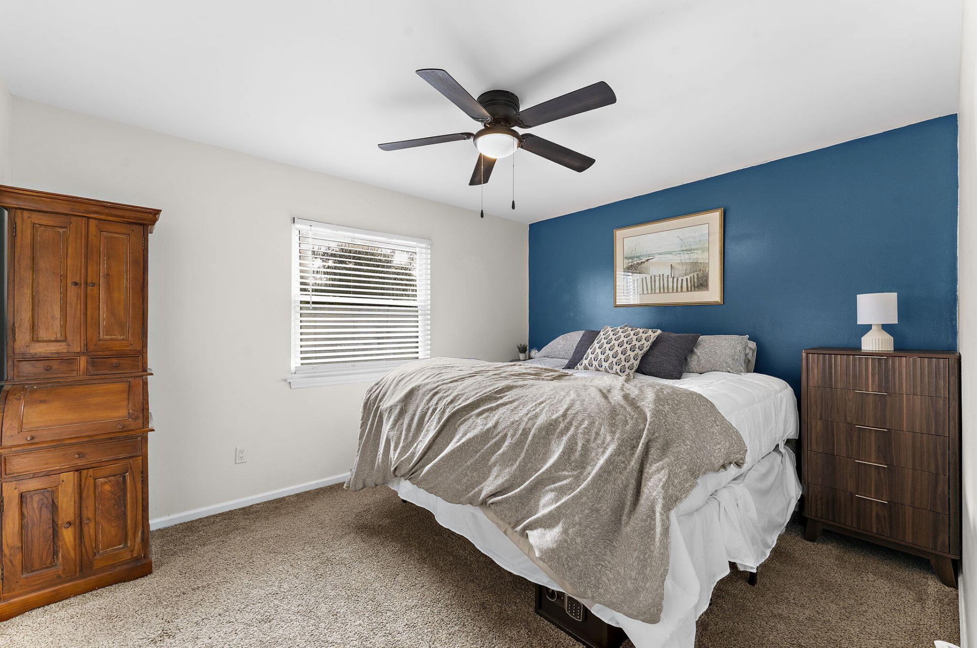 101 Ewell Court Photo 26