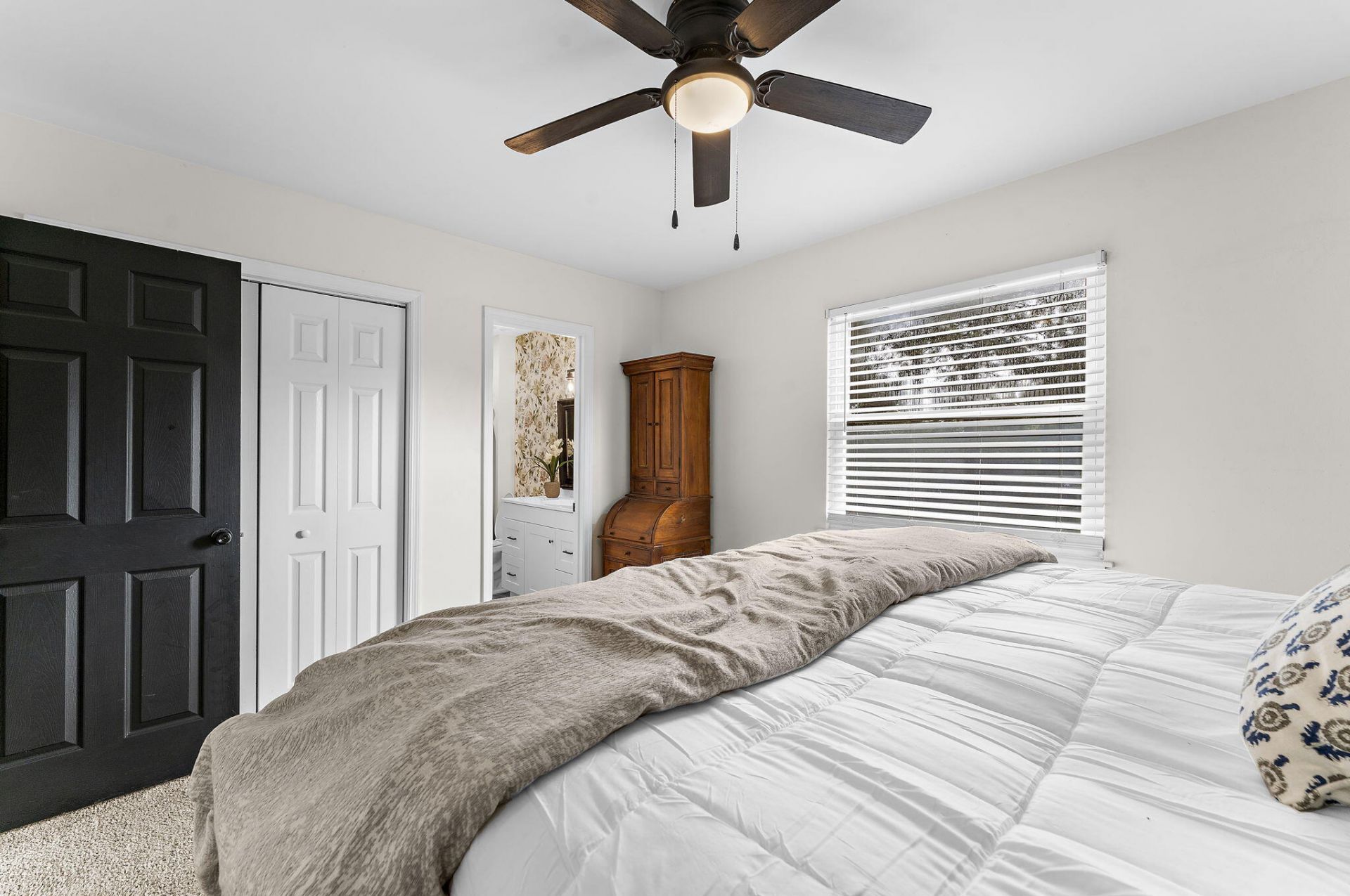 101 Ewell Court Photo 27