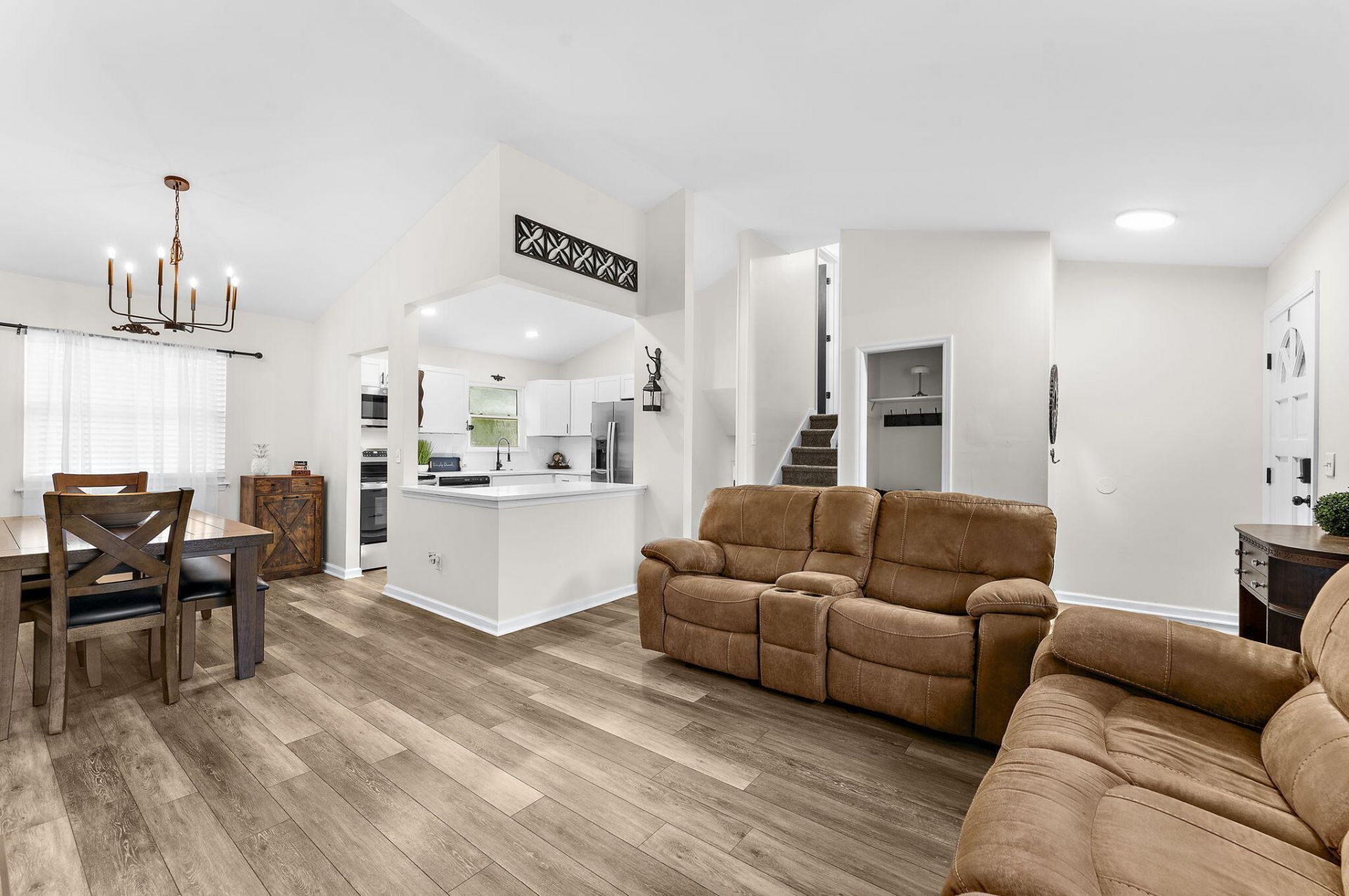 101 Ewell Court Photo 7