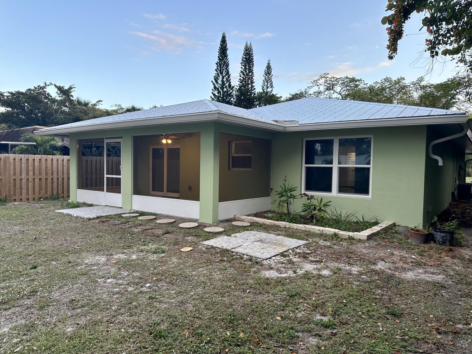 827 SE 6th Street, Stuart, FL 34994 Photo