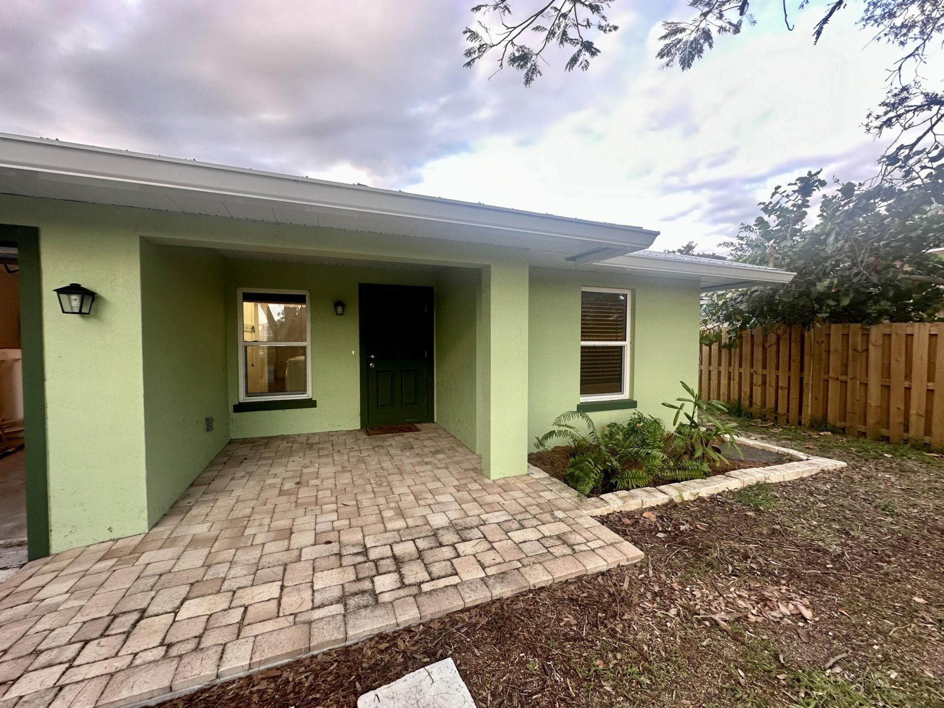 827 SE 6th Street, Stuart, FL 34994 Photo