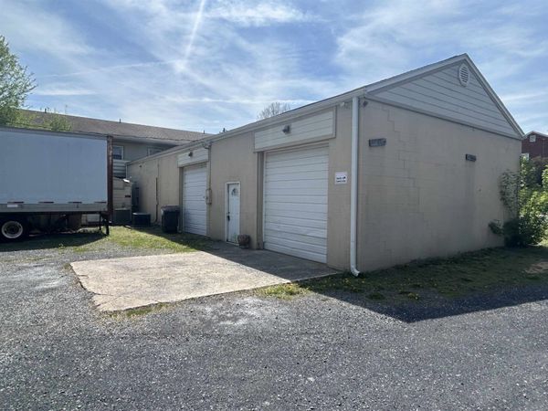 630 CHARLES ST, STAUNTON, VA 24401