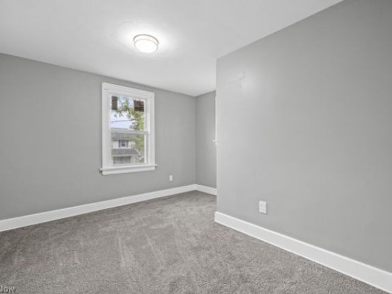 1172 Herberich Avenue, Akron, OH 44301 Photo 13