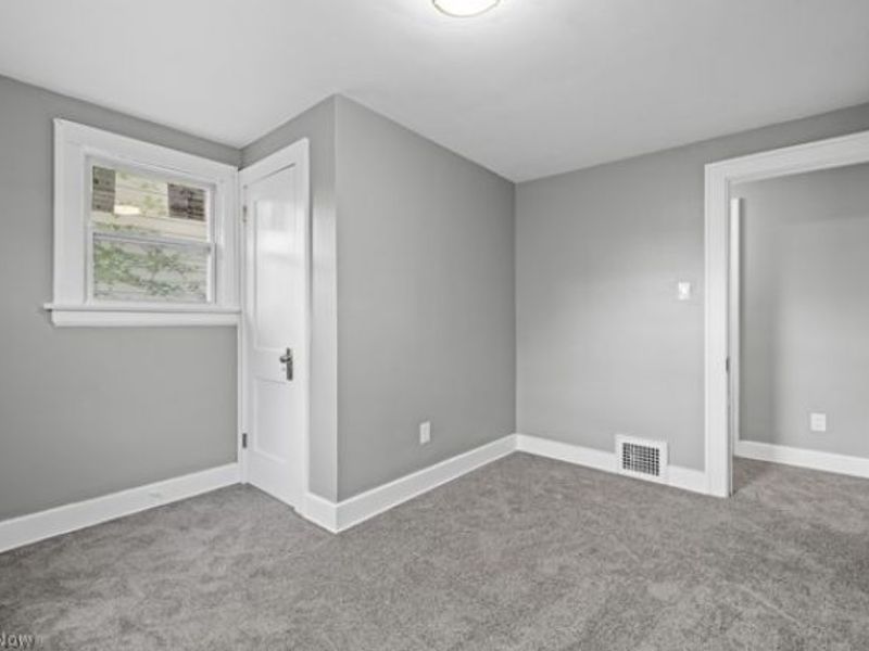 1172 Herberich Avenue, Akron, OH 44301 Photo 15