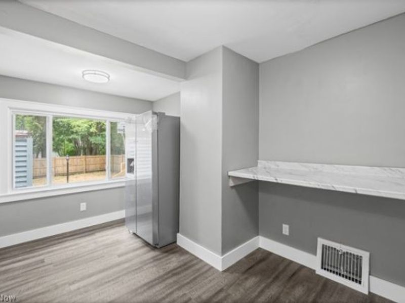 1172 Herberich Avenue, Akron, OH 44301 Photo 9
