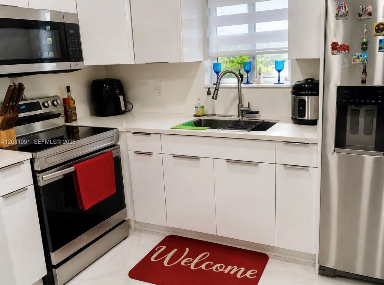 3057 SW 14th St , Miami, FL 33145 Photo