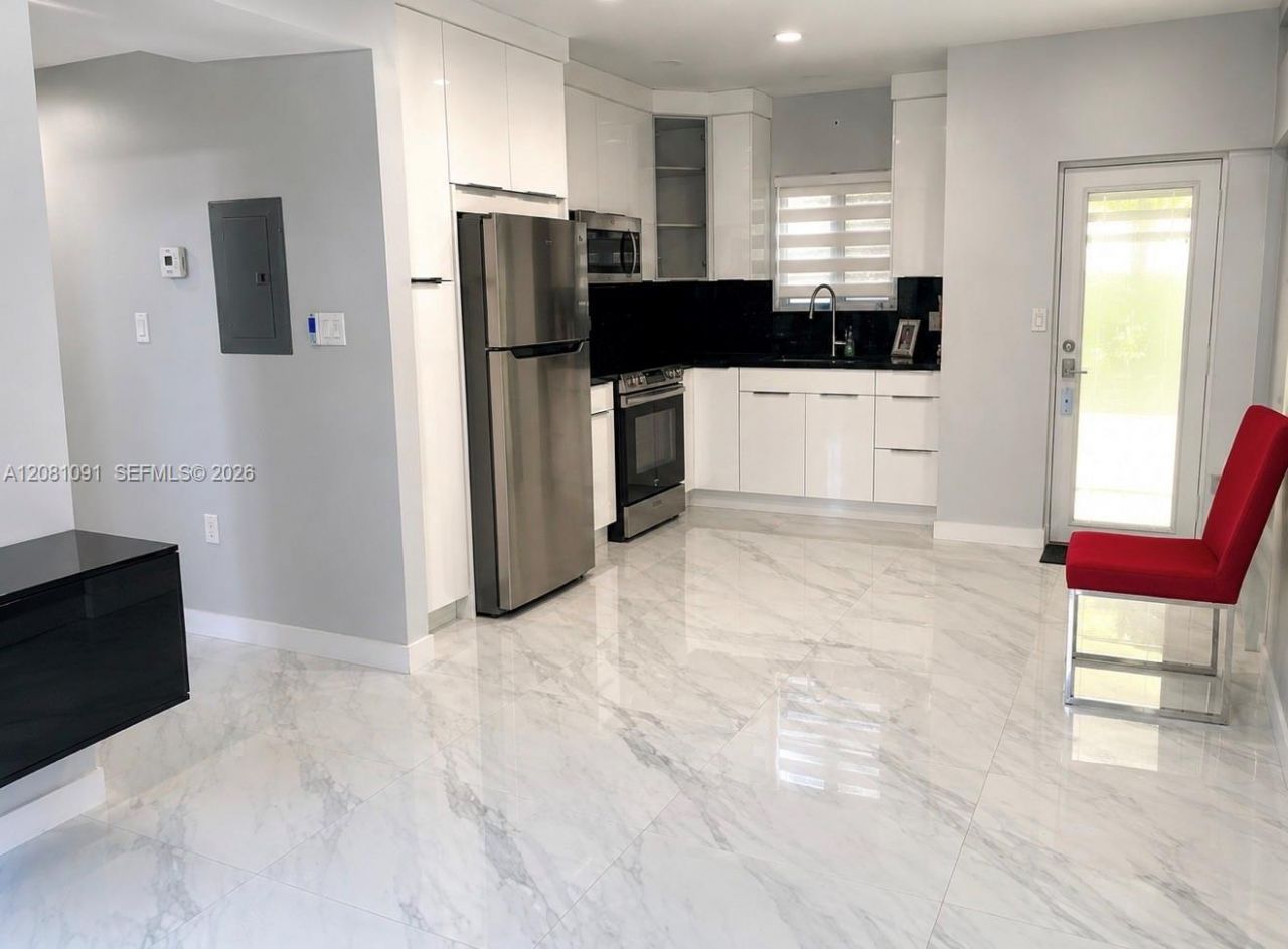 3057 SW 14th St , Miami, FL 33145 Photo