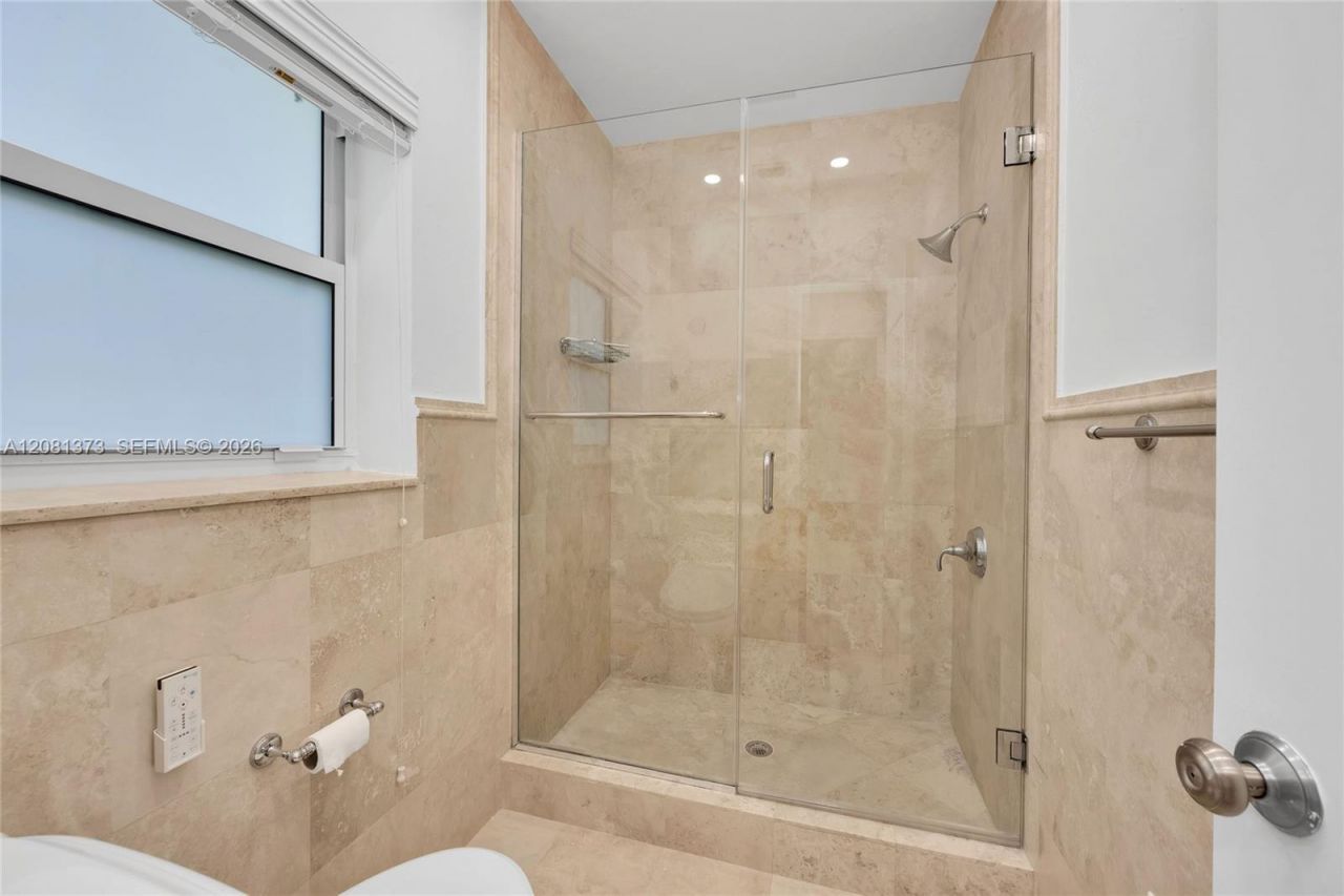 1540 Sarria Ave, Coral Gables, FL 33146 Photo