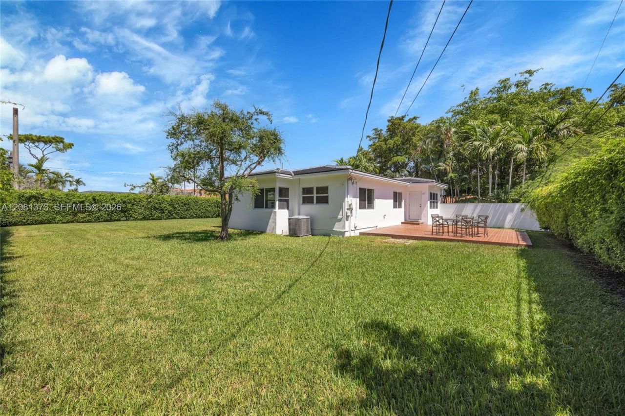 1540 Sarria Ave, Coral Gables, FL 33146 Photo