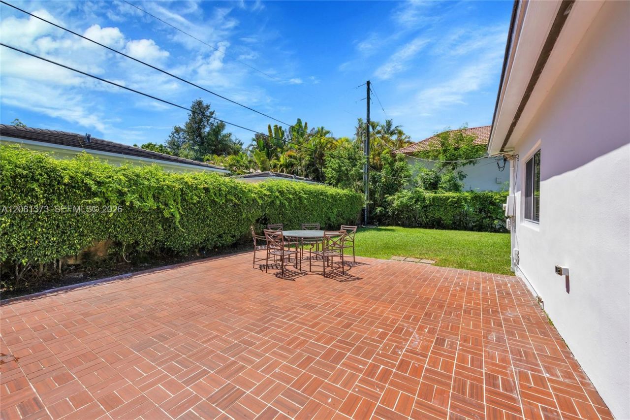 1540 Sarria Ave, Coral Gables, FL 33146 Photo