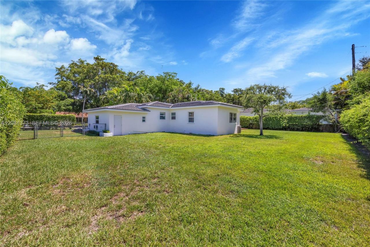 1540 Sarria Ave, Coral Gables, FL 33146 Photo