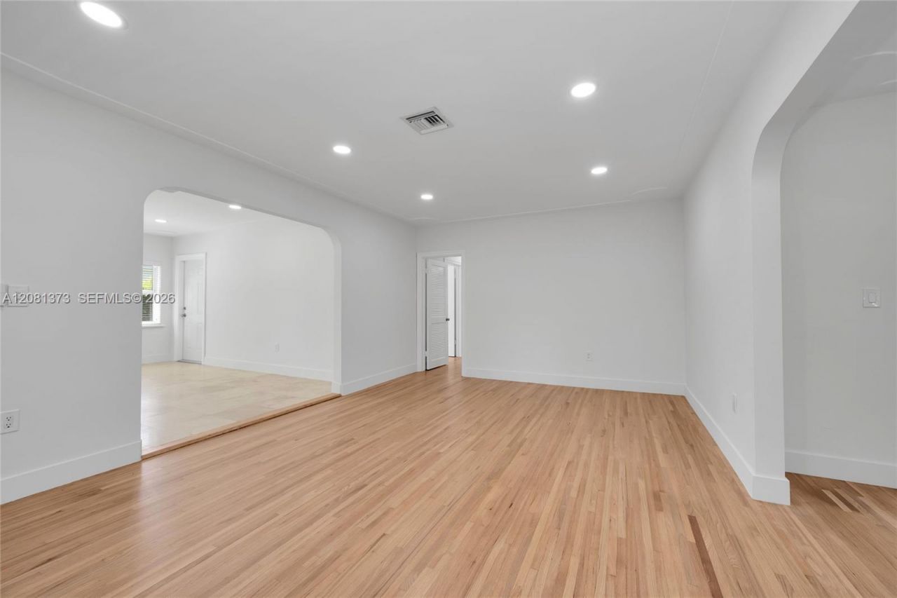 1540 Sarria Ave, Coral Gables, FL 33146 Photo