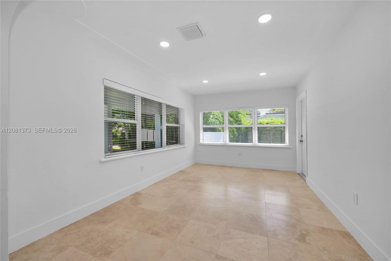 1540 Sarria Ave, Coral Gables, FL 33146 Photo