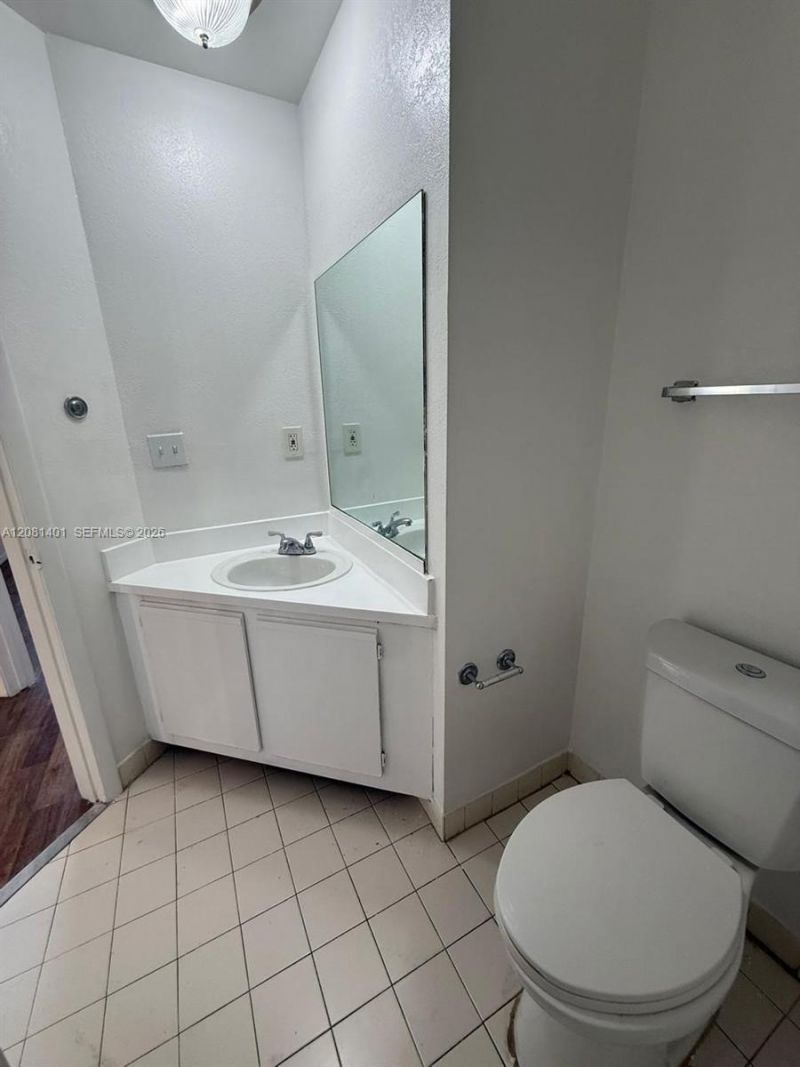 2550 SW 18th Ter, Unit 1807, Fort Lauderdale, FL 33315 Photo