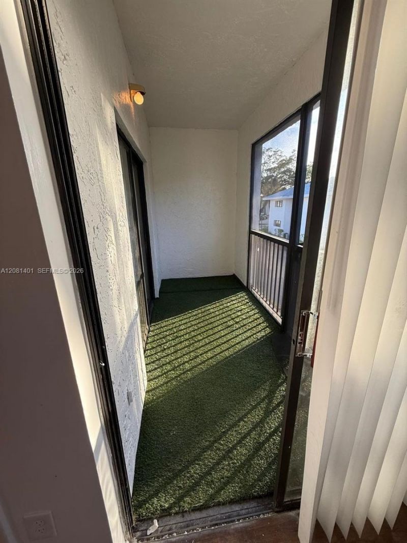 2550 SW 18th Ter, Unit 1807, Fort Lauderdale, FL 33315 Photo