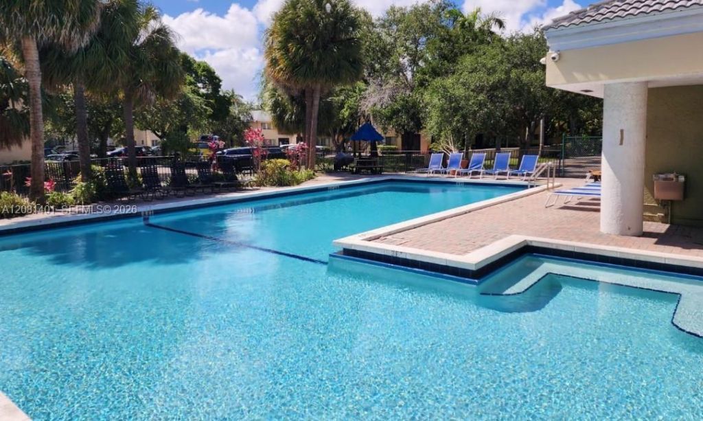 2550 SW 18th Ter, Unit 1807, Fort Lauderdale, FL 33315 Photo