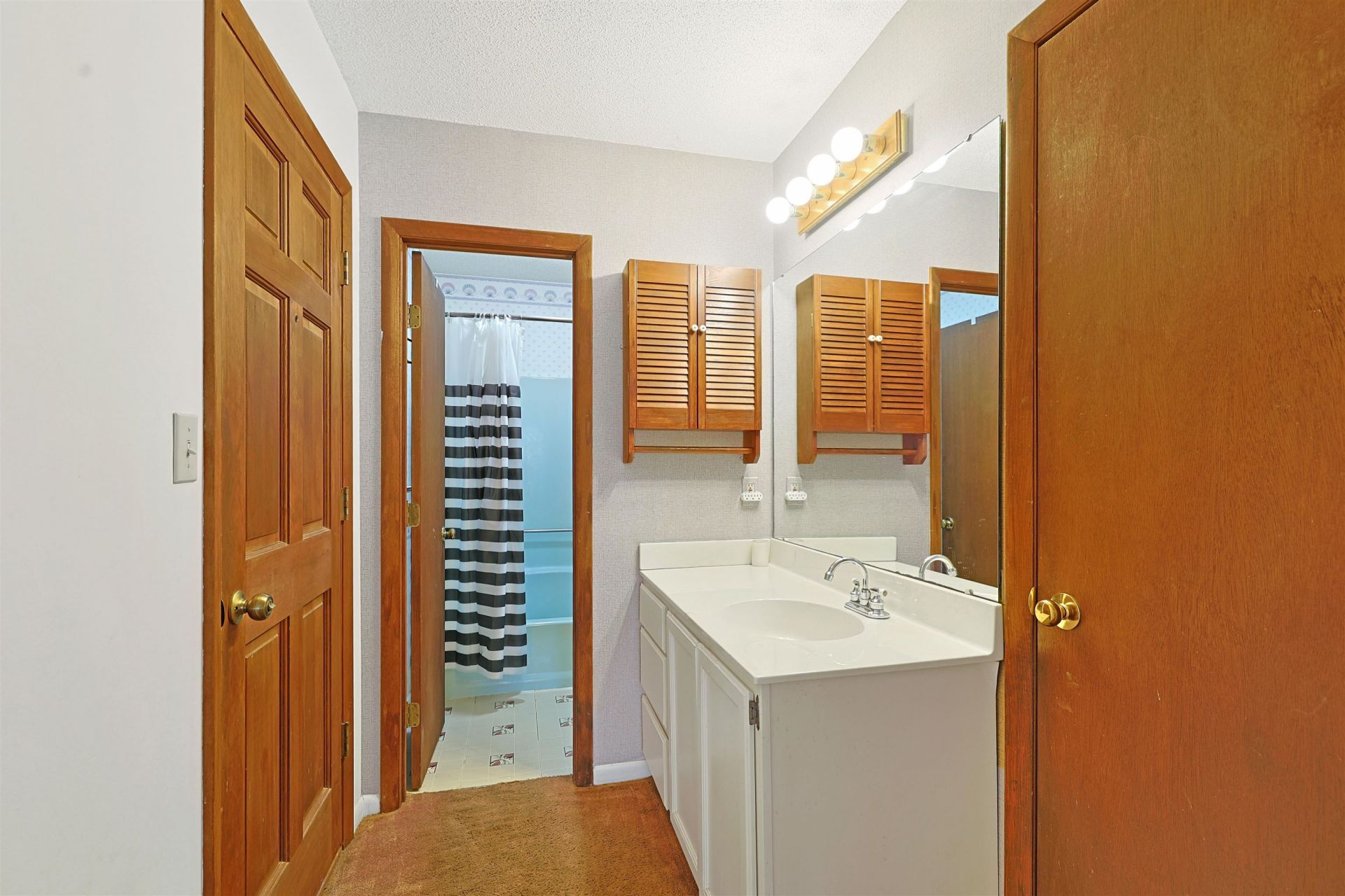 287 Kings River Rd. Photo 13