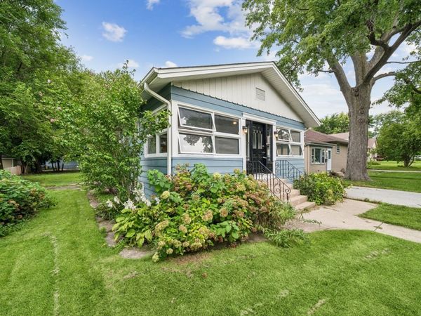 208 N Grant Street , Westmont, IL 60559