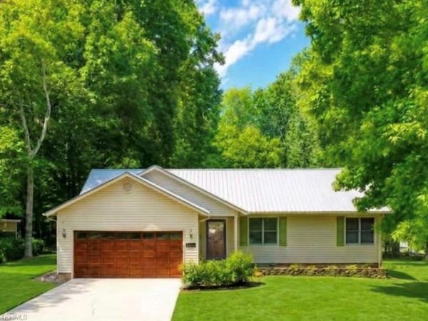1848 Woodglo Drive , Asheboro, NC 27205