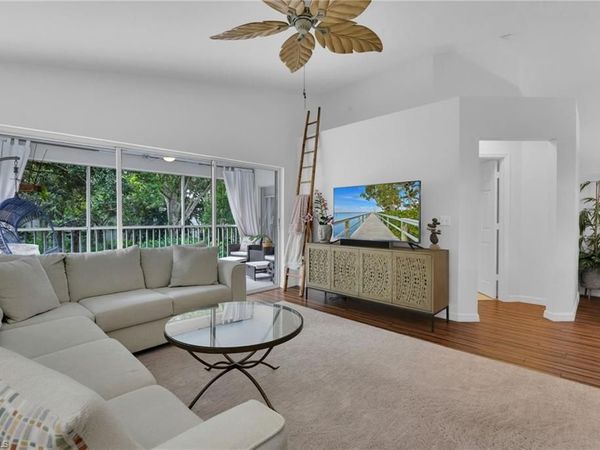 3770 Fieldstone BLVD, Unit 1505, NAPLES, FL 34109