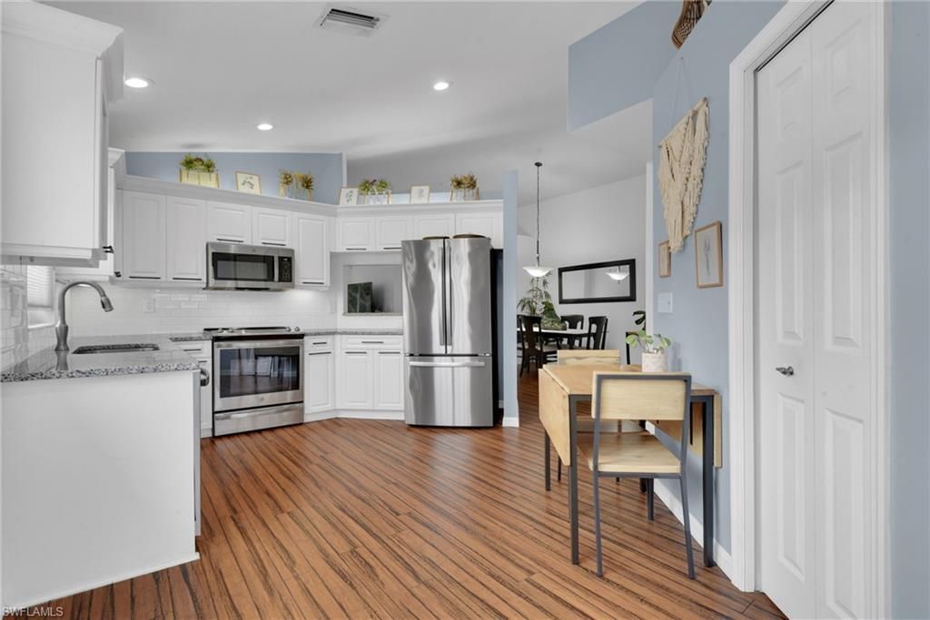 3770 Fieldstone Blvd, Unit 1505, Naples, FL 34109 Photo
