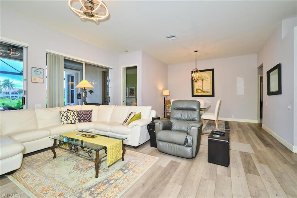 9203 Willowcrest Ct, Fort Myers, FL 33908 Photo