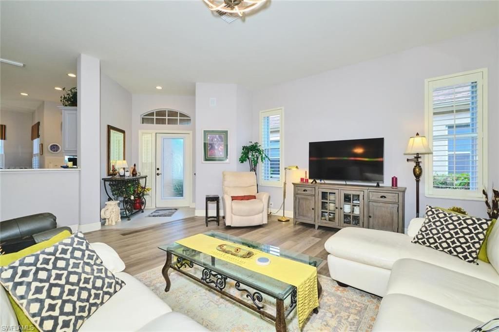 9203 Willowcrest Ct, Fort Myers, FL 33908 Photo
