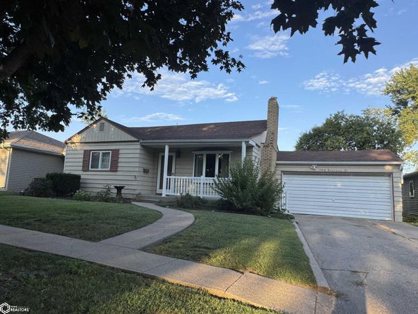 1306 Nodaway Street, Corning, IA 50841