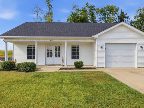 696 Cherry Blossom Road , Bowling Green, KY 42103