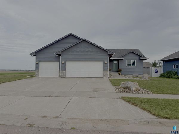 9020 W 22nd St, Sioux Falls, SD 57106