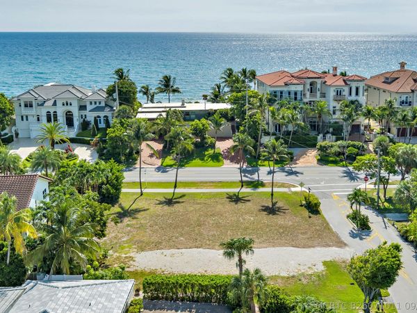 4112 S OCEAN Boulevard , Highland Beach, FL 33487