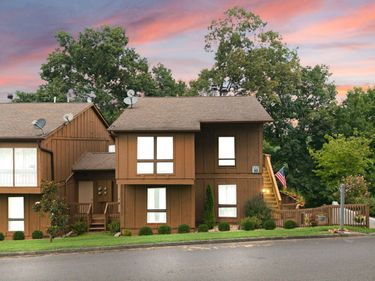 10-3 Star Trek Drive, Bronston, KY 42518
