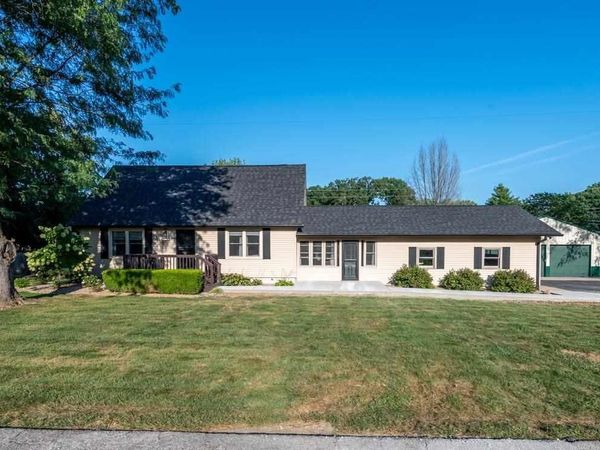 8223 N Hitchcock Place, West Terre Haute, IN 47885