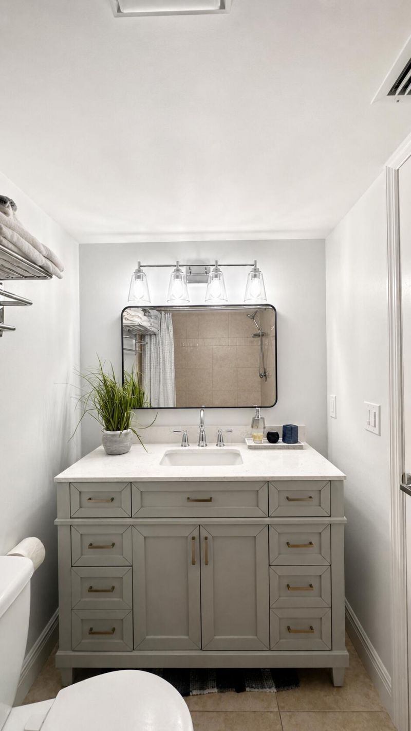 34 Colonial Club Drive, Unit 202, Boynton Beach, FL 33435 Photo