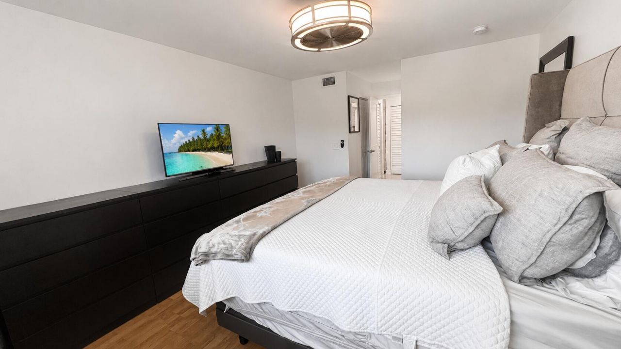 34 Colonial Club Drive, Unit 202, Boynton Beach, FL 33435 Photo