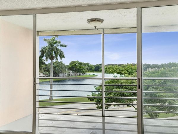 9480 Tangerine Place, Unit 402, Davie, FL 33324