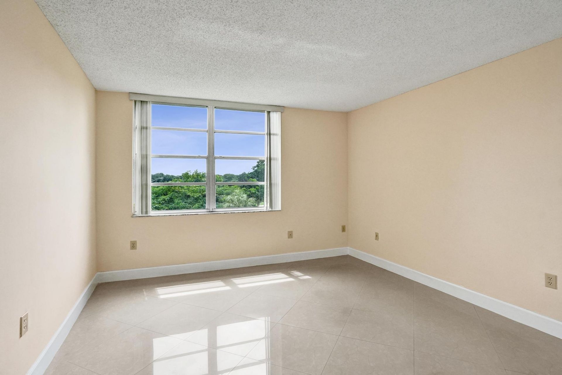9480 Tangerine Place, Unit 402, Davie, FL 33324 Photo
