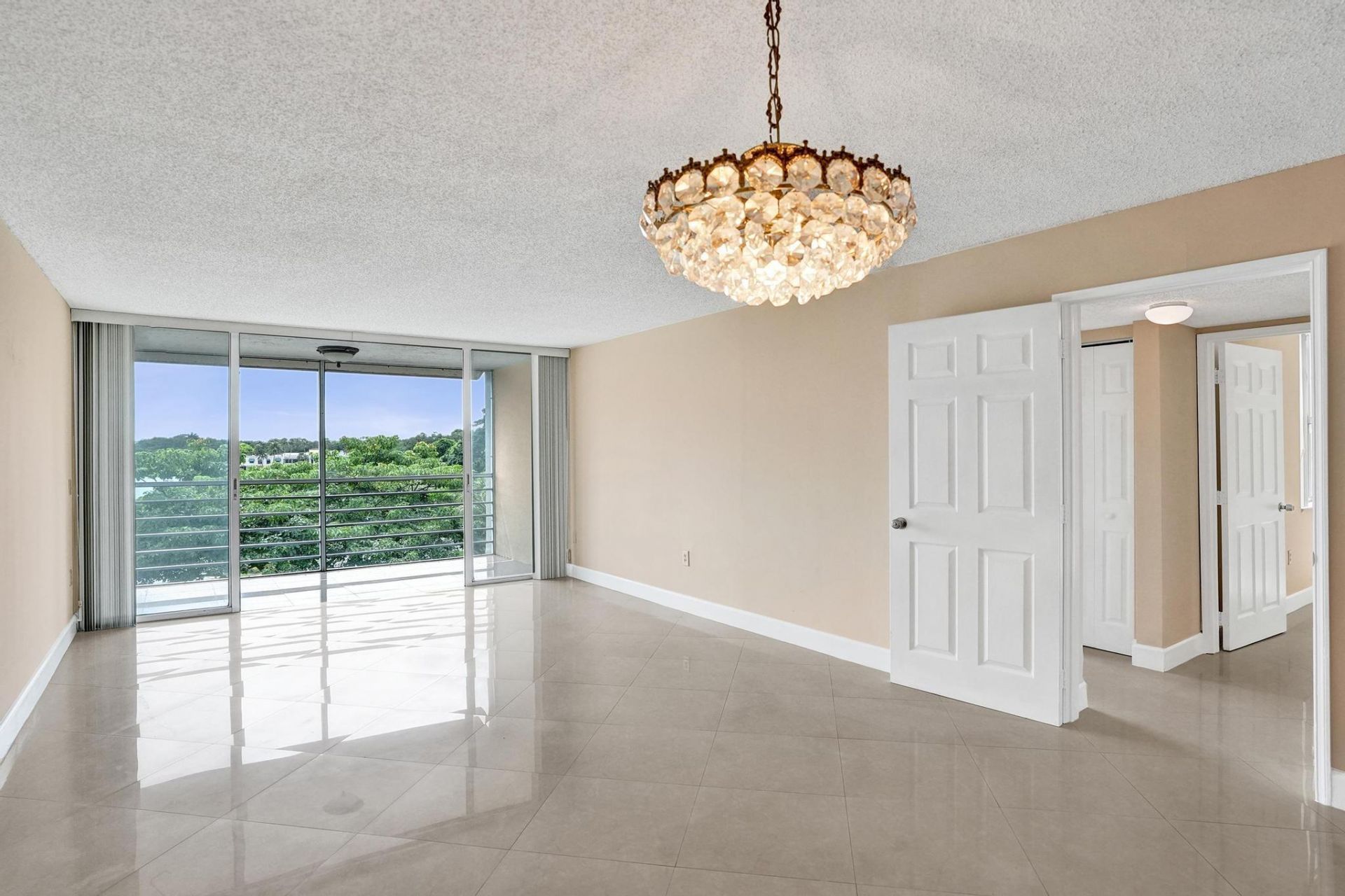 9480 Tangerine Place, Unit 402, Davie, FL 33324 Photo