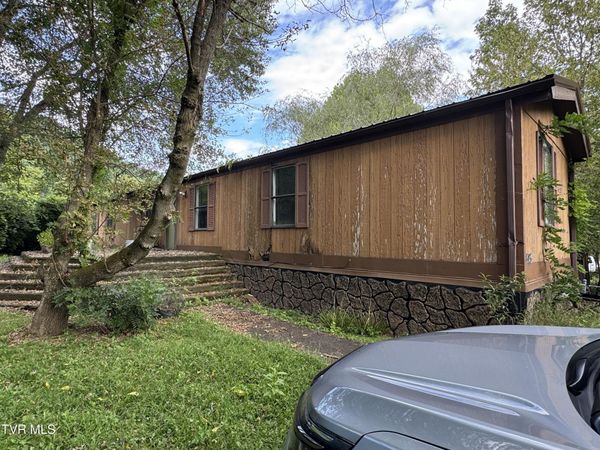 6525 Cherokee Road, Wise, VA 24293