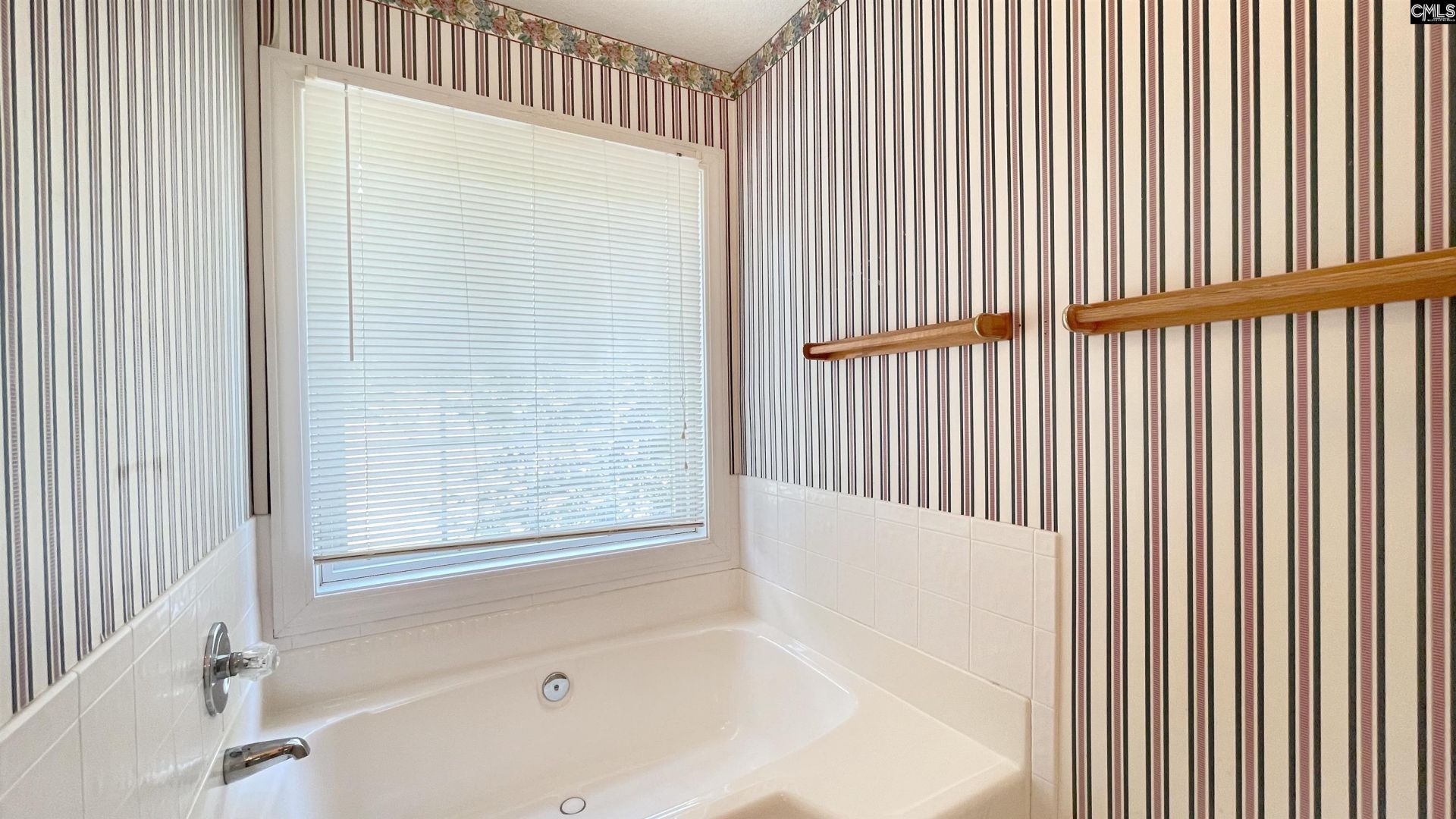 143 King Charles Road  Photo 26